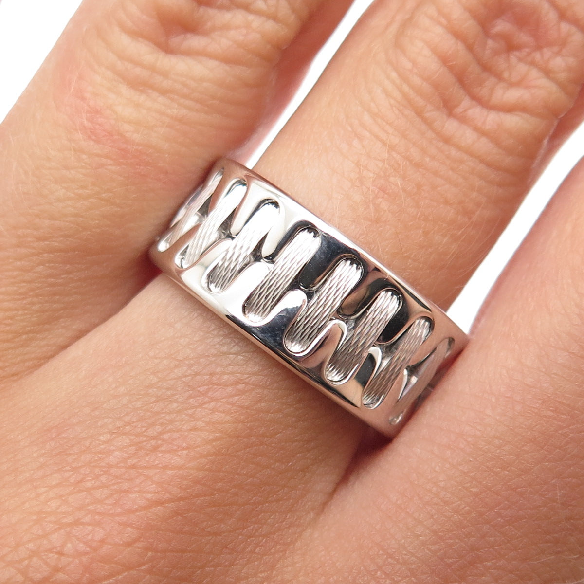 NEOS 925 Sterling Silver Textured Sewing Stitches Band Ring Size 8.75