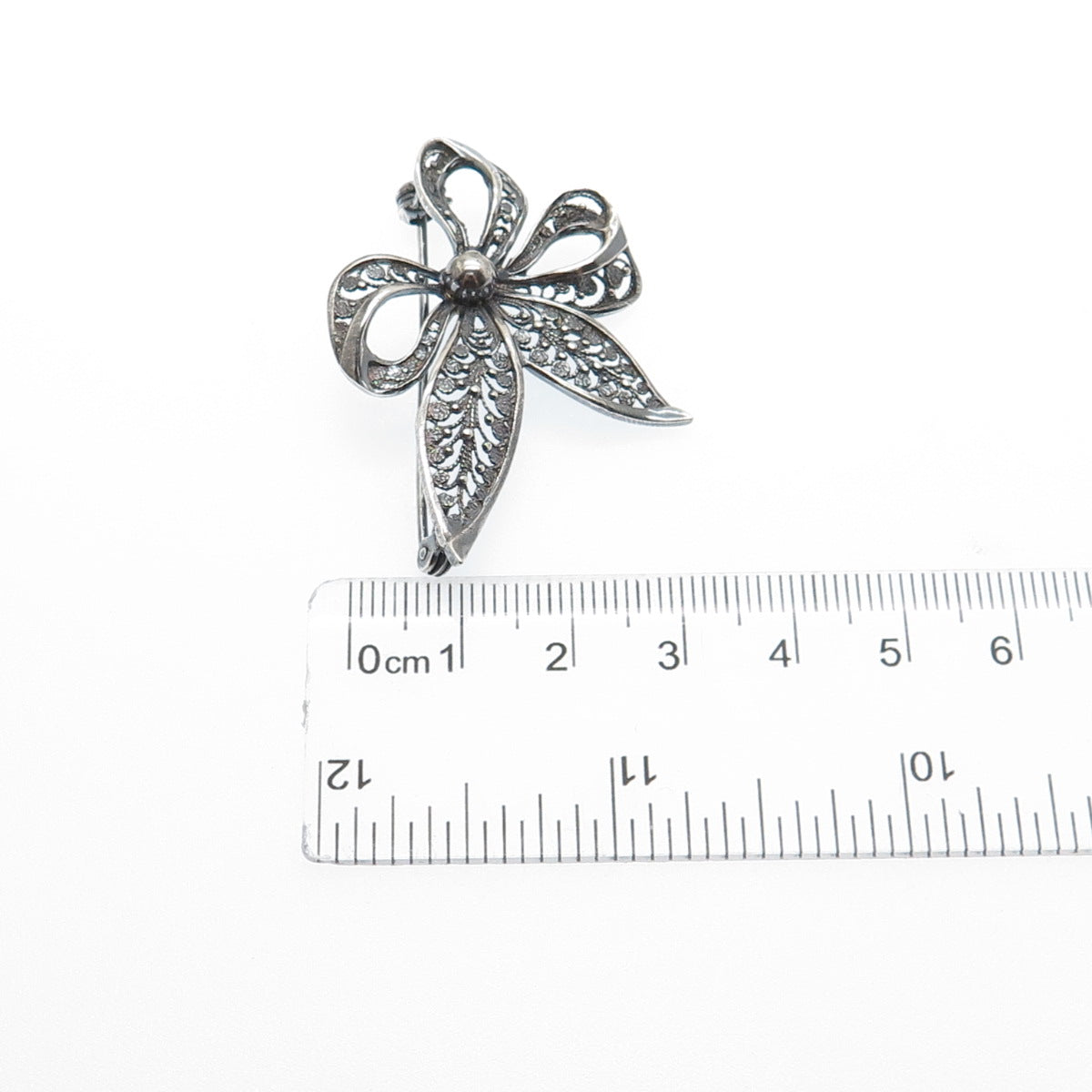 935 Silver Vintage Filigree Ribbon Bow Oxidized Pin Brooch