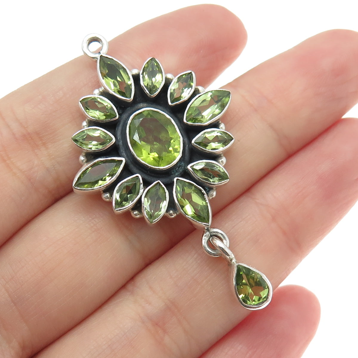 925 Sterling Silver Vintage Real Peridot Gemstone Pendant