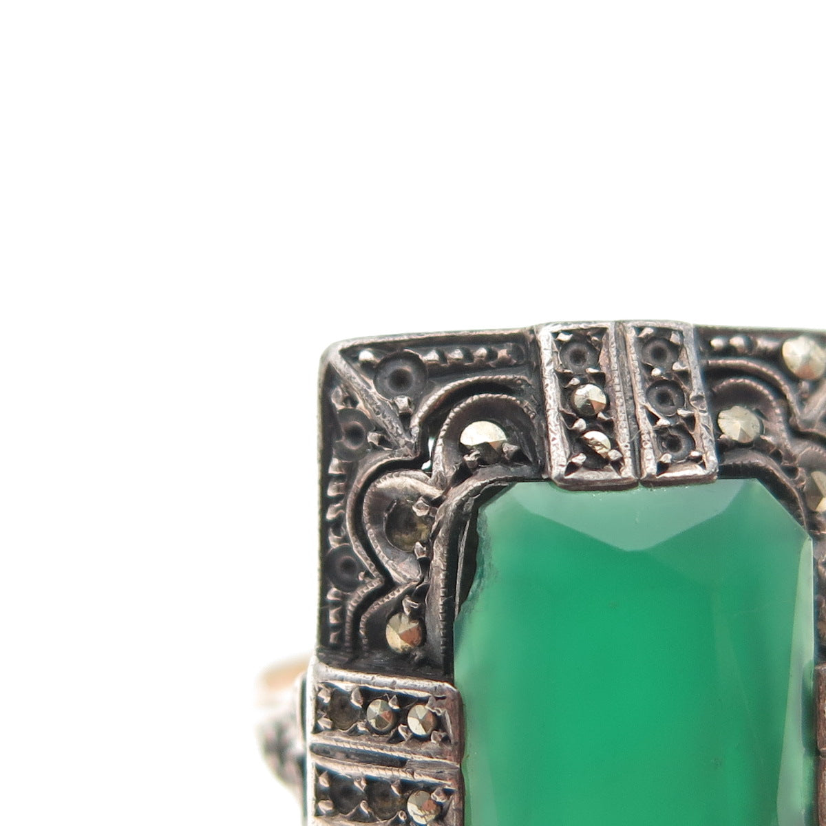 925 Sterling Antique Green Onyx & Marcasite Ring Size 7.75 (missing 25 stones)