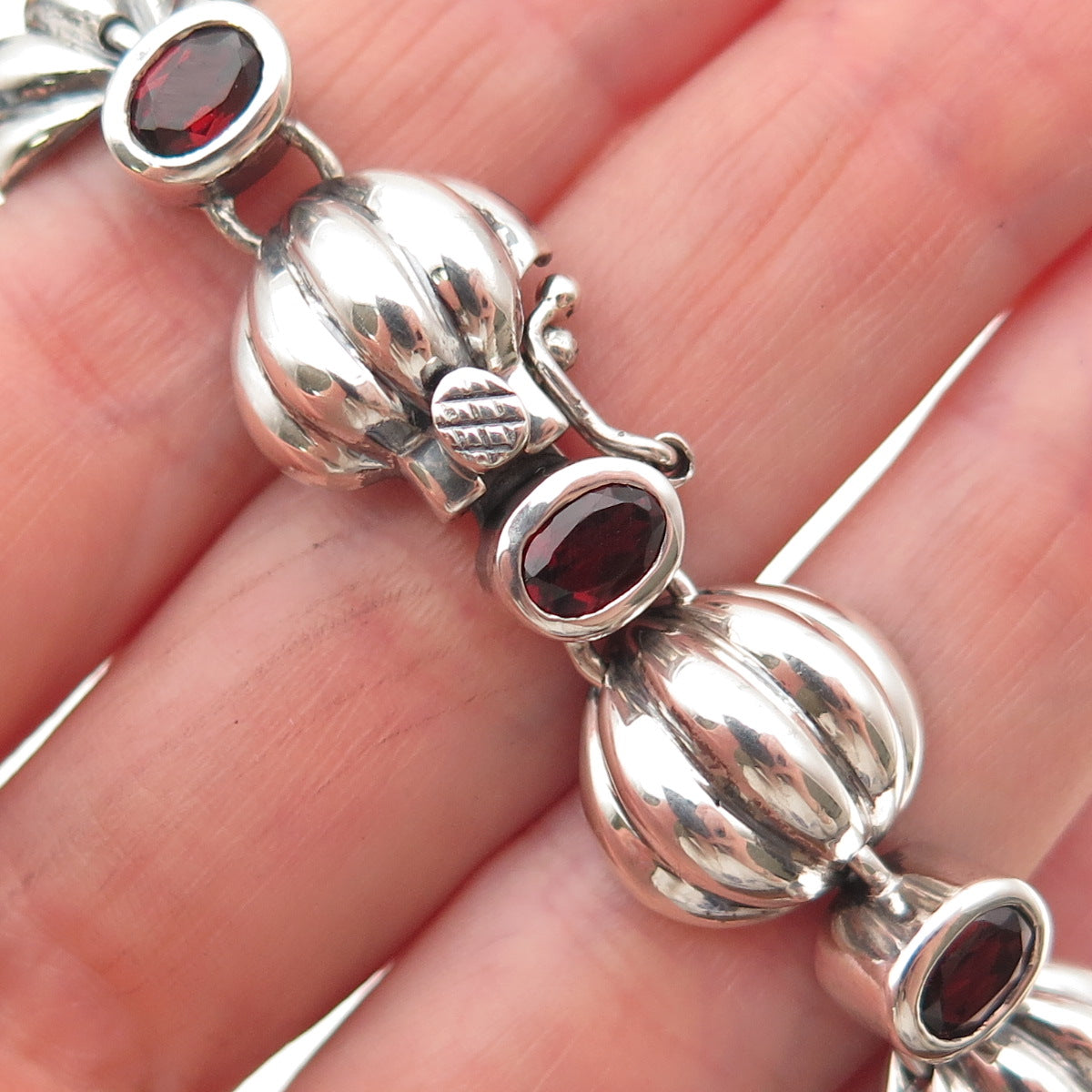 925 Sterling Silver Vintage Real Red Garnet Modernist Shell Link Bracelet 7.75"