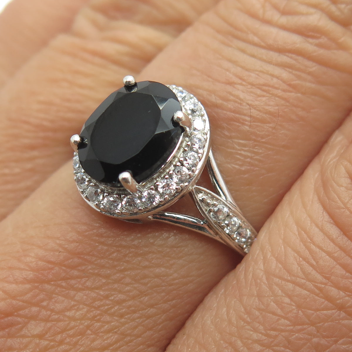 925 Sterling Silver Real Black Spinel Gemstone & C Z Ring Size 6.75