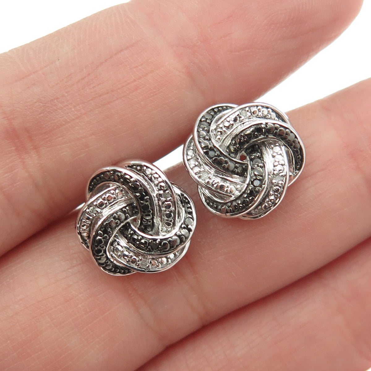 925 Sterling Silver Real Round-Cut Black & White Diamond Twisted Stud Earrings