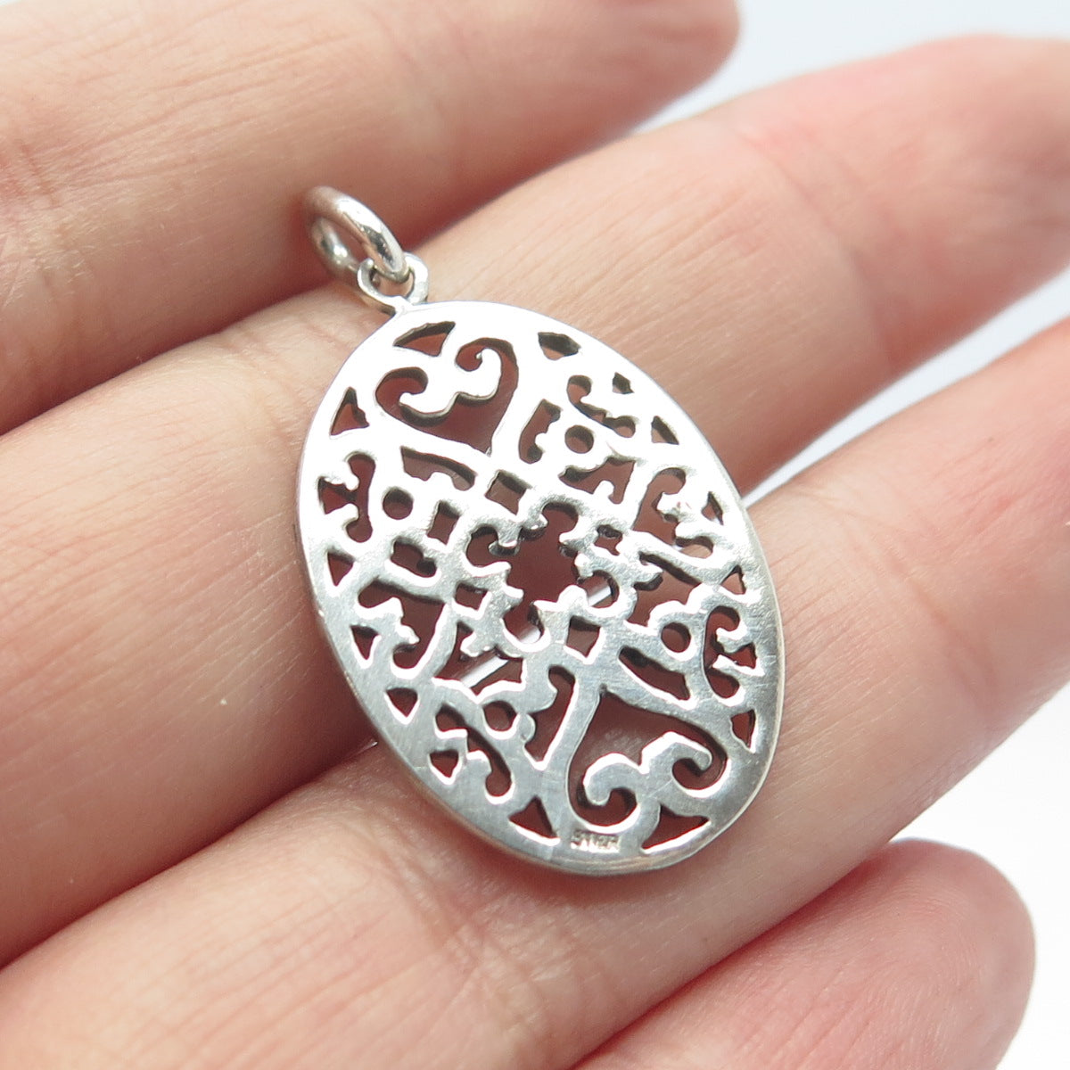 925 Sterling Silver Vintage Ornate Heart Oval Charm Pendant