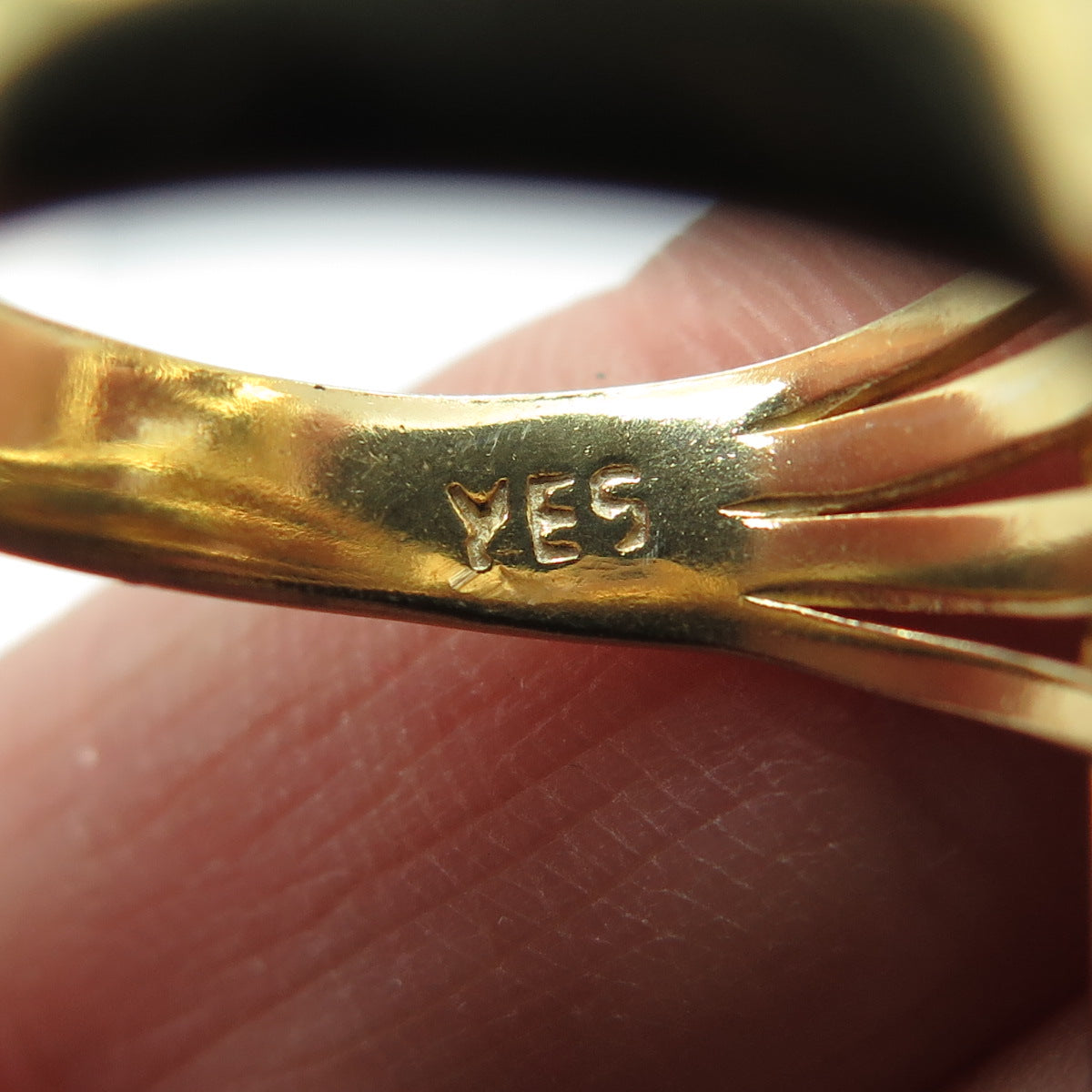 YES SILVER JEWELRY Sterling Gold Plated Vintage Amethyst & Garnet Ring Size 6.75