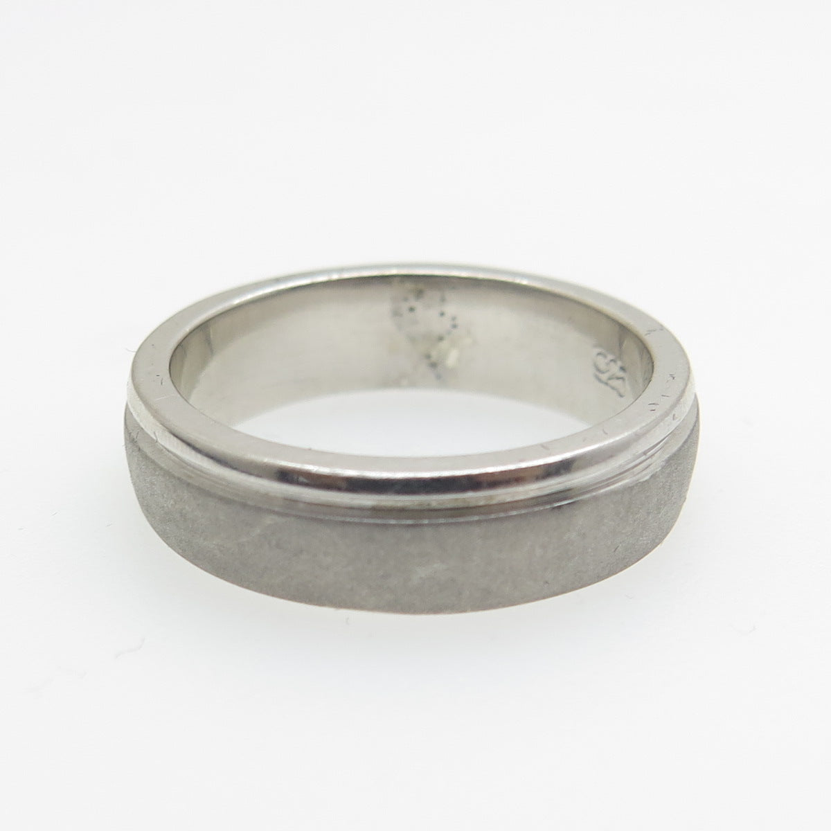 925 Sterling Silver Modernist Band Ring Size 8