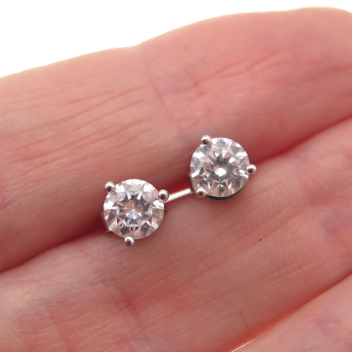 925 Sterling Silver Round-Cut C Z Stud Earrings
