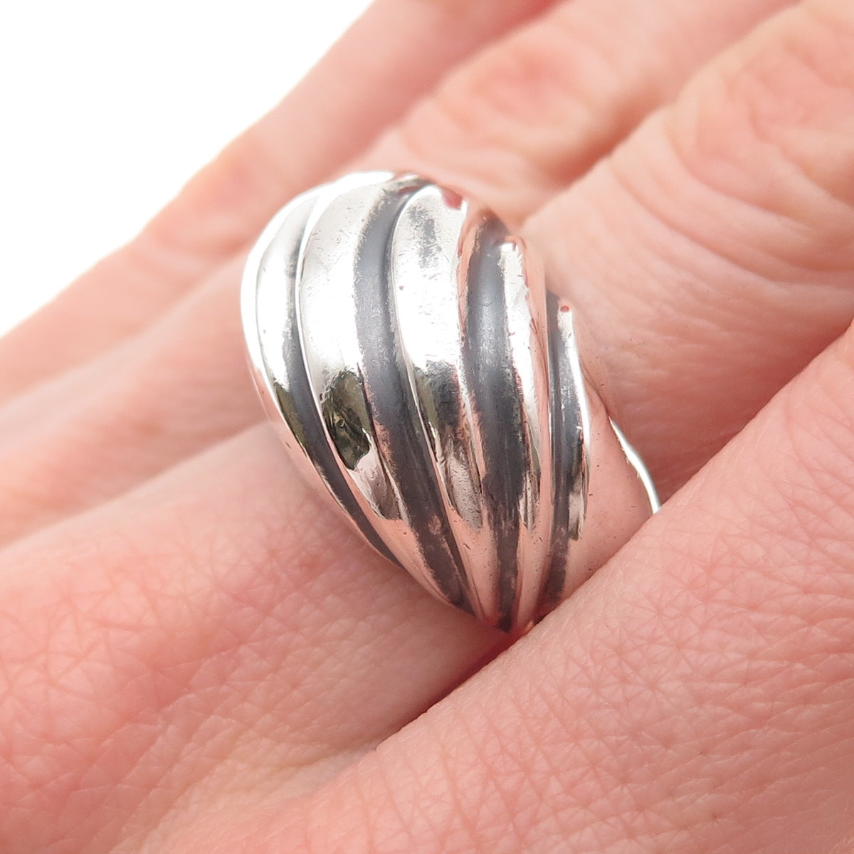 925 Sterling Silver Vintage Modernist Ribbed Oxidized Ring Size 7