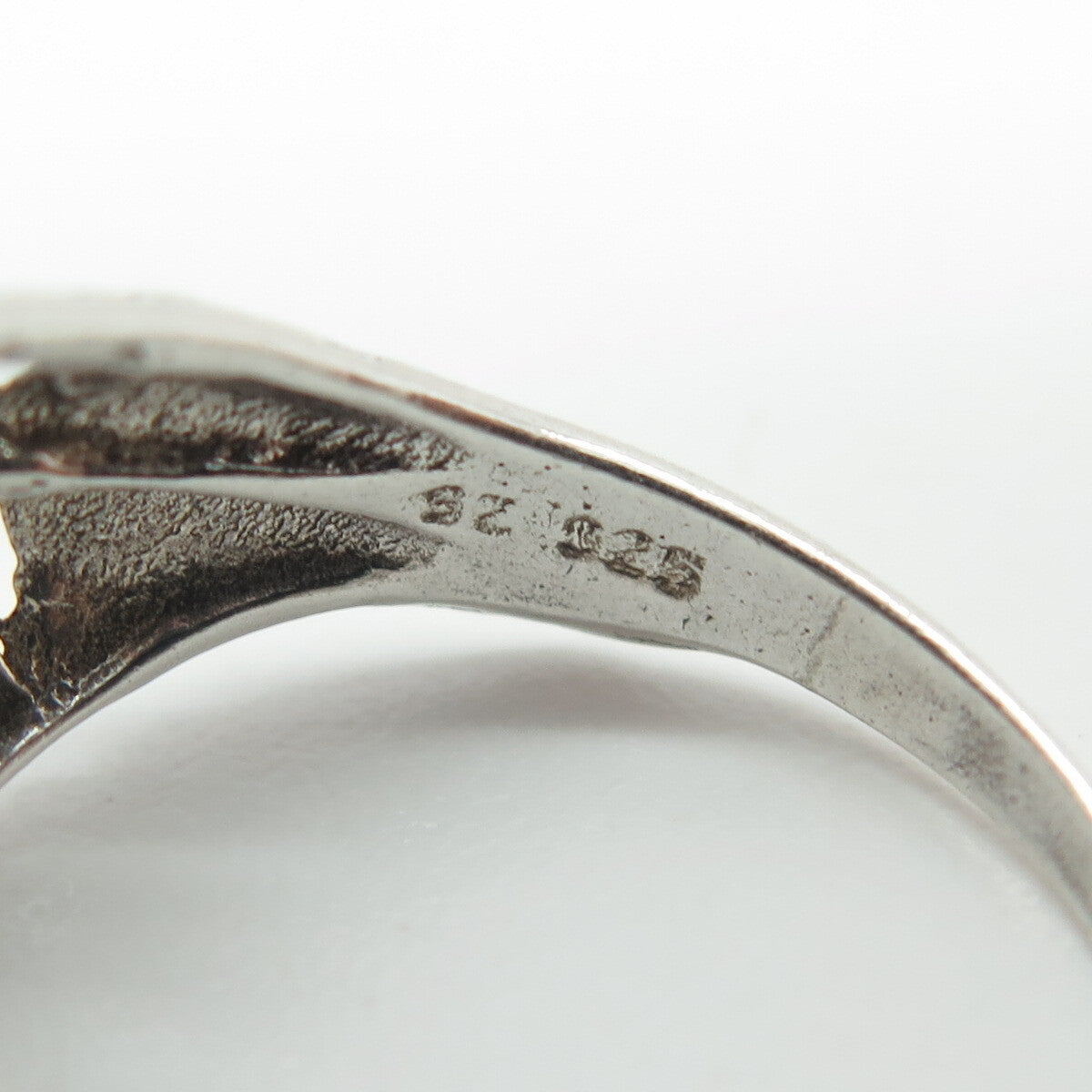 925 Sterling Silver Vintage Ribbed Domed Ring Size 7.75