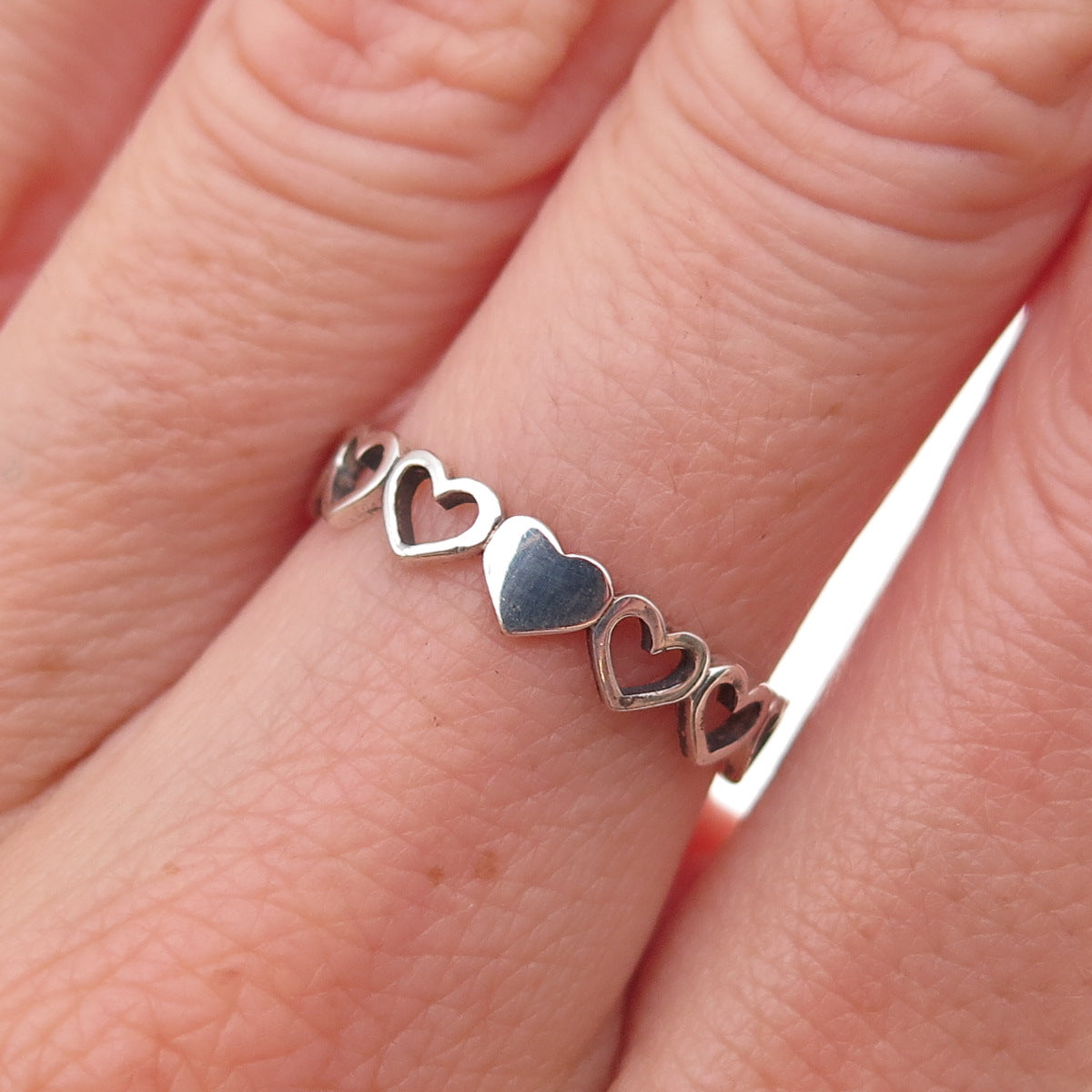 Ste Bee 925 Sterling Silver Vintage Heart All Around Oxidized Band Ring Size 6.5