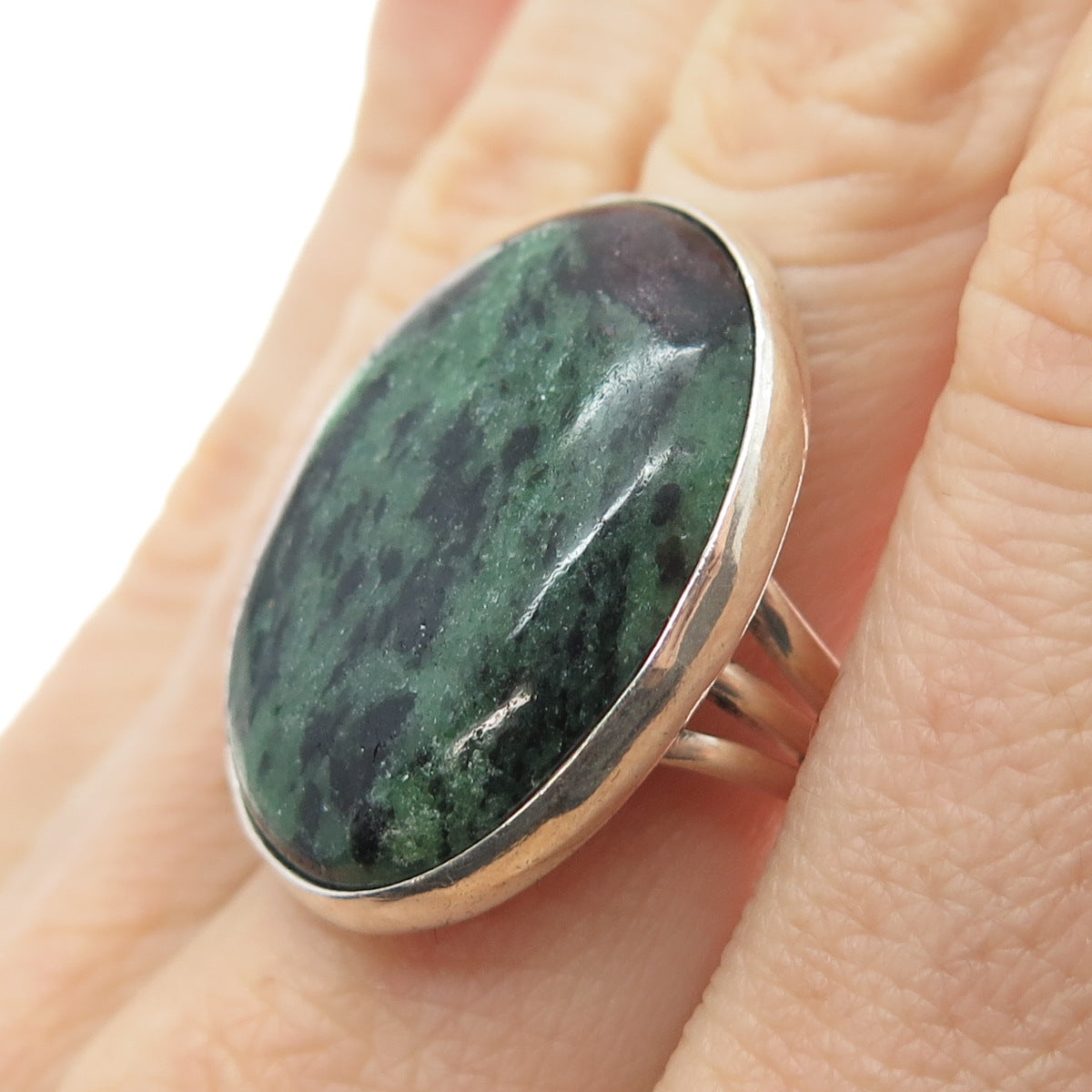 925 Sterling Silver Vintage Real Cabochon Zoisite Ruby Modernist Ring Size 8.25