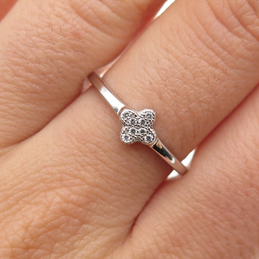 925 Sterling Silver Round-Cut C Z Flower Ring Size 8