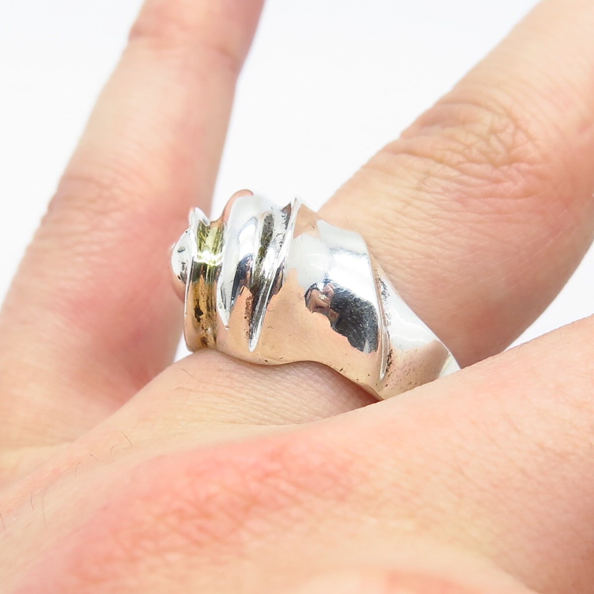 925 Sterling Silver Vintage Pejois Beverly Hills Ribbed Ring Size 8.25