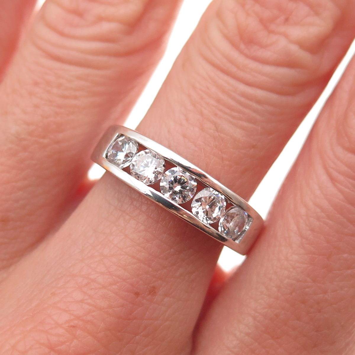 925 Sterling Silver Round-Cut C Z Ring Size 7.5