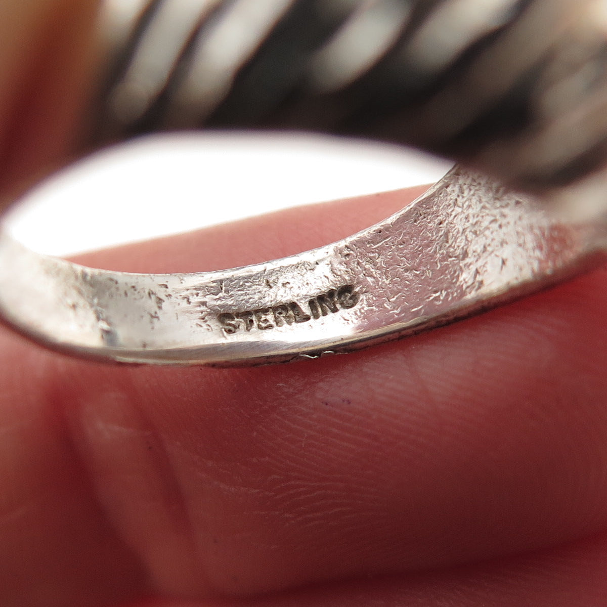 925 Sterling Silver Vintage Modernist Ribbed Dome Oxidized Ring Size 7.75