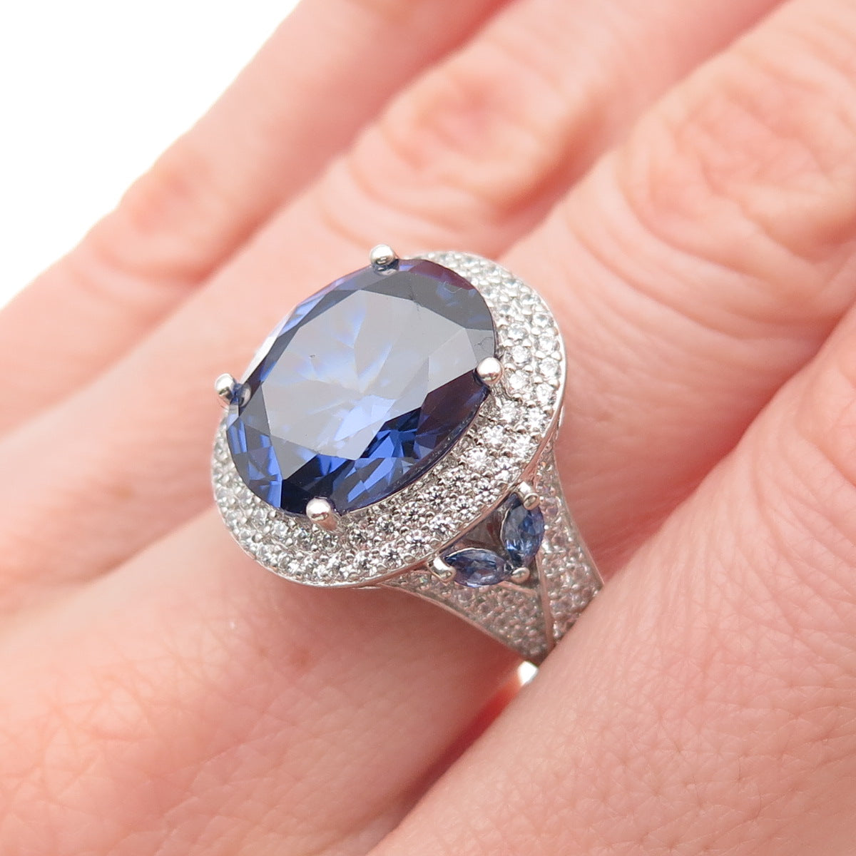 925 Sterling Silver Blue & White C Z Ring Size 8