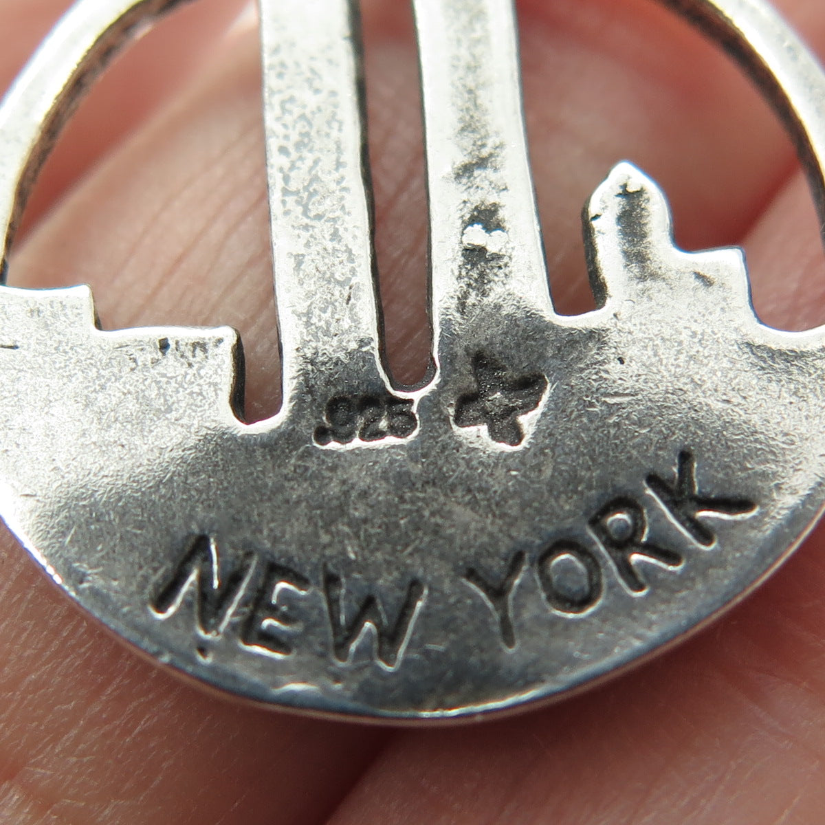 SUN WEST 925 Sterling Silver Vintage Twin Towers New York Trade Center Pendant