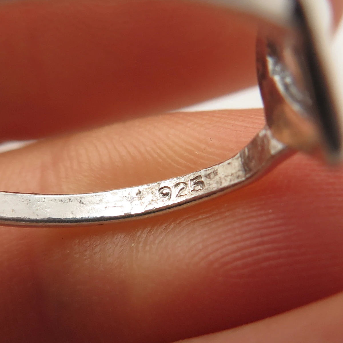 925 Sterling Silver Vintage Heart Knot Ring Size 8
