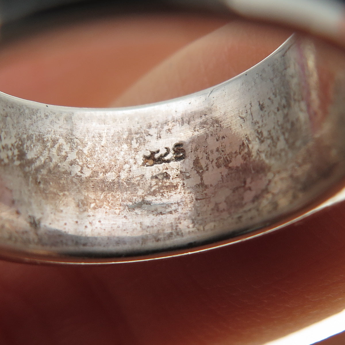 925 Sterling Silver Vintage Cross Oxidized Rotating Band Ring Size 7.75