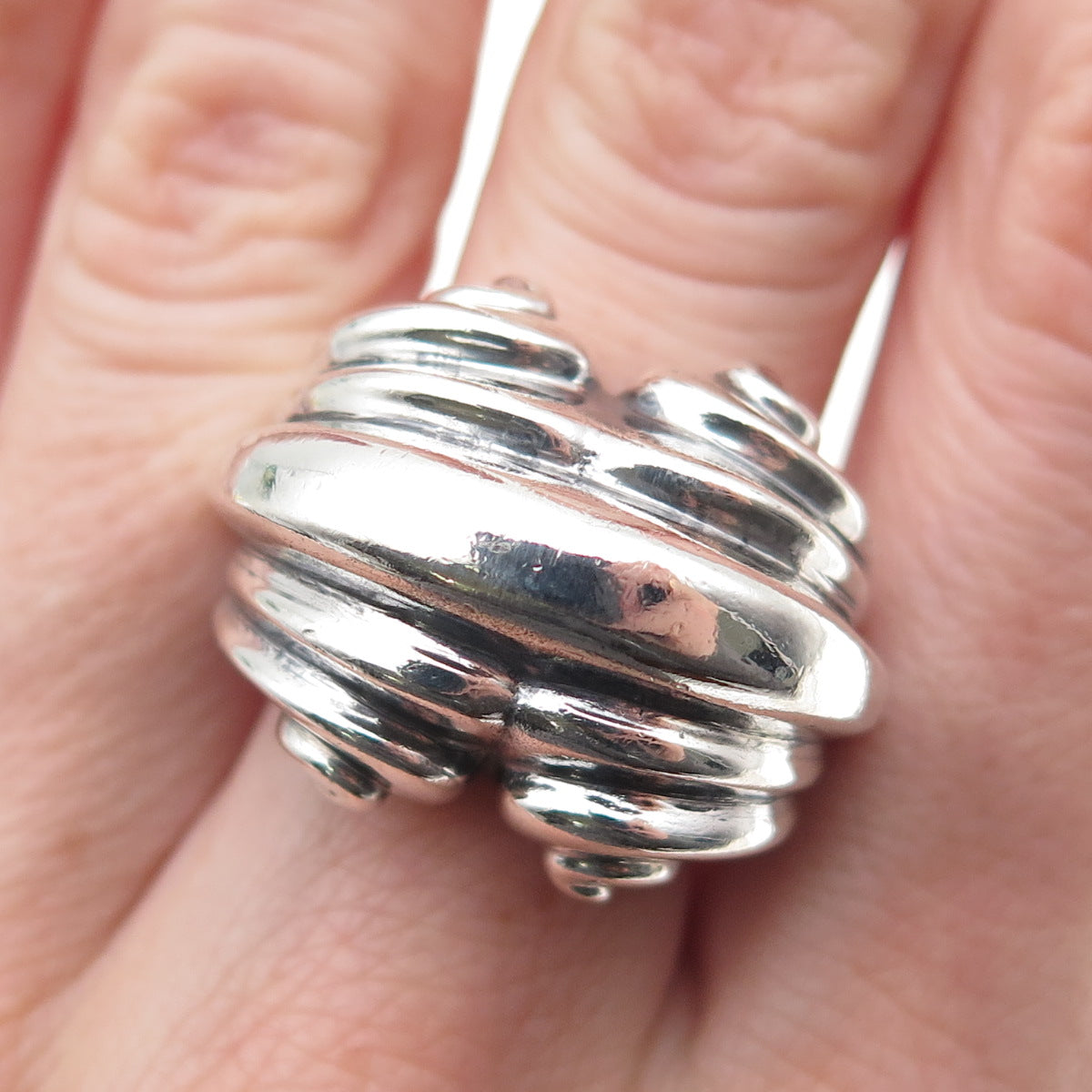 925 Sterling Silver Vintage Modernist Ribbed Oxidized Statement Ring Size 6