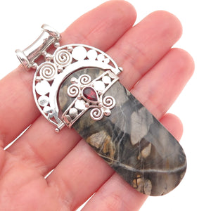 Descriptive image text