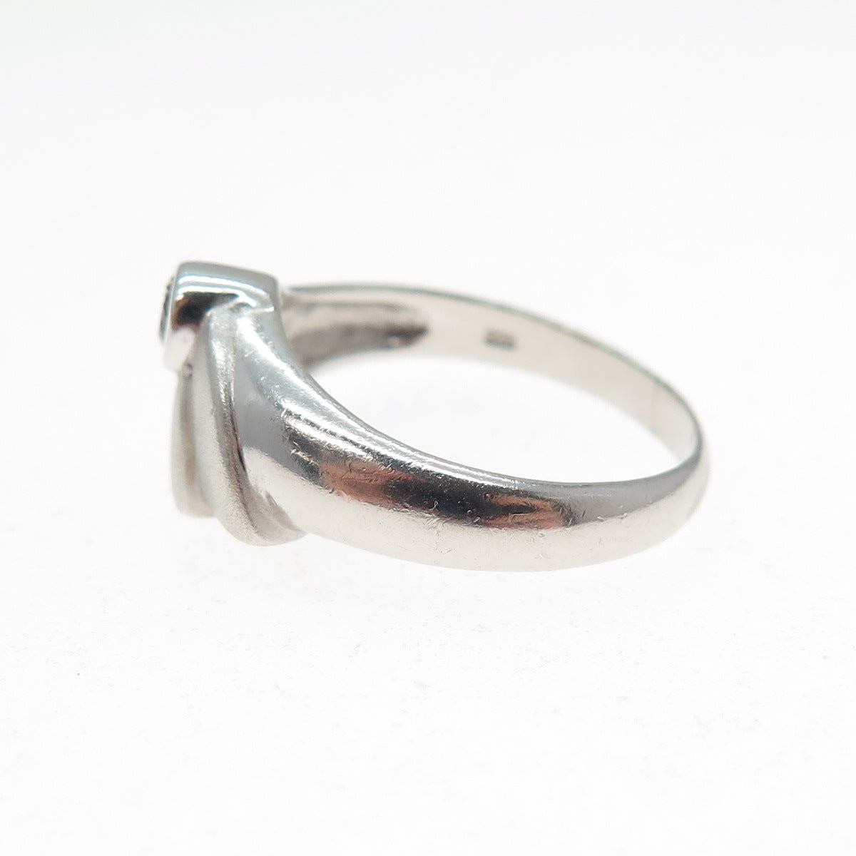 925 Sterling Silver Round-Cut C Z Modernist Ring Size 7