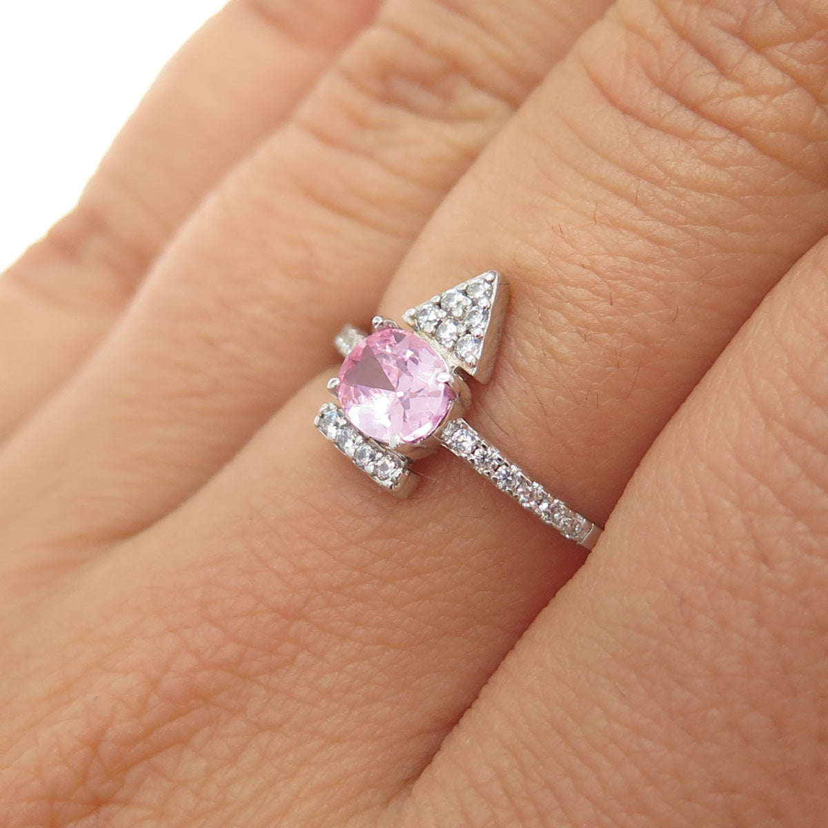 BOMB PARTY 925 Sterling Silver Pink & White C Z Arrow Ring Size 7