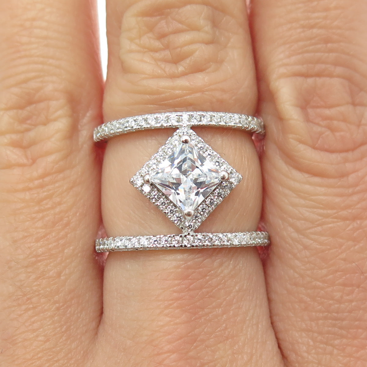 925 Sterling Silver Princess & Round-Cut C Z Modernist Ring Size 8