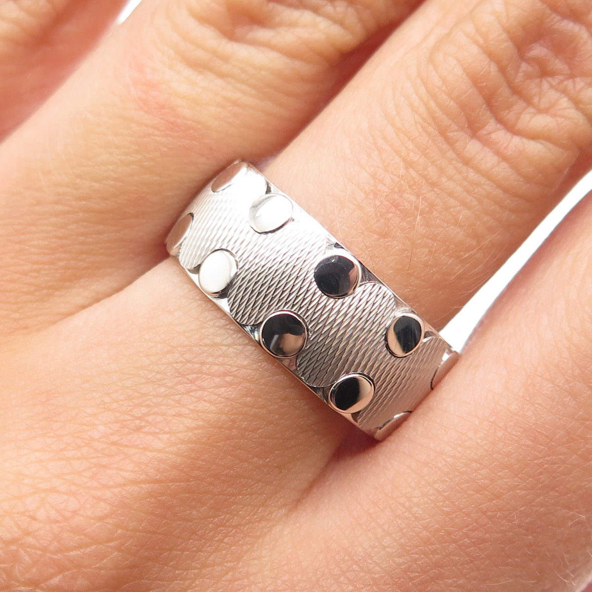 NEOS 925 Sterling Silver Textured Dotted Band Ring Size 8.75