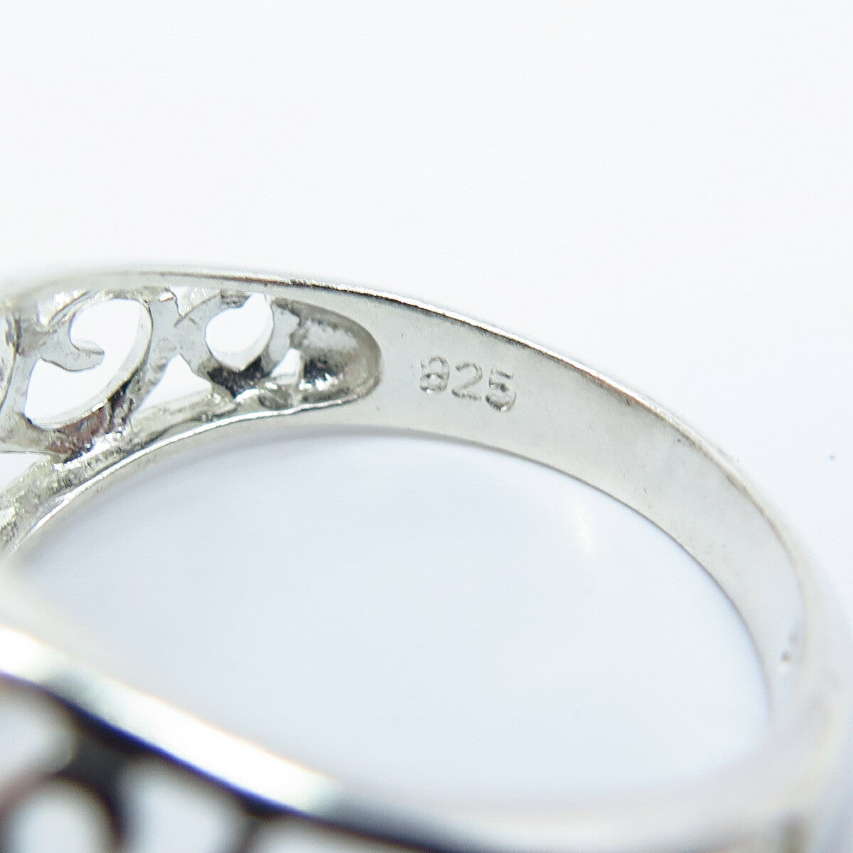 925 Sterling Silver Swirl Ornate Ring Size 8.25
