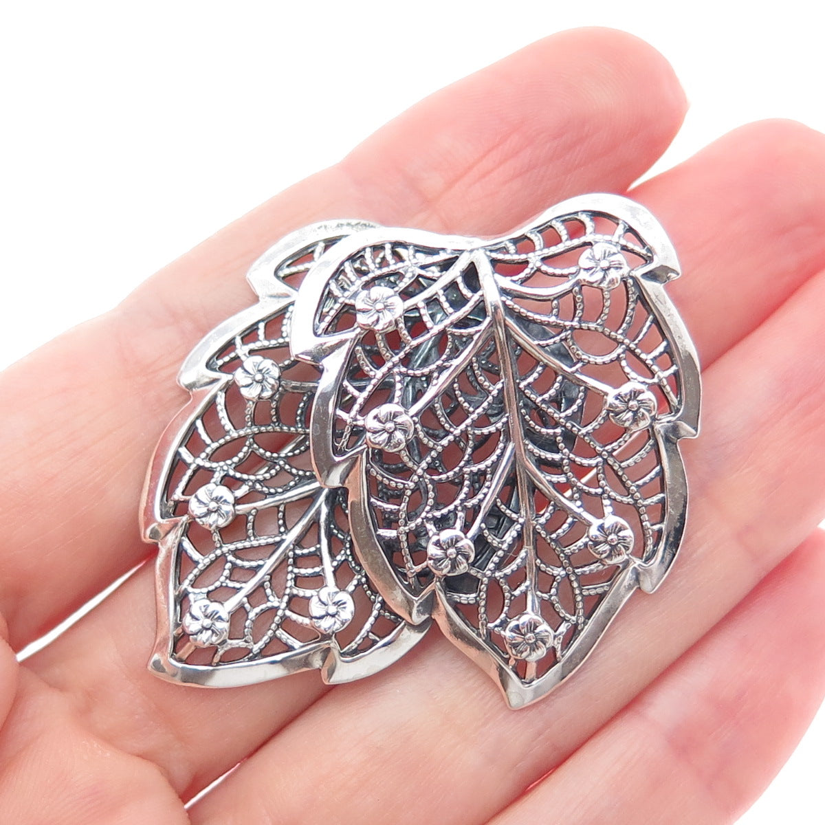 BEAU 925 Sterling Silver Vintage Floral Leaf Filigree Oxidized Pin Brooch