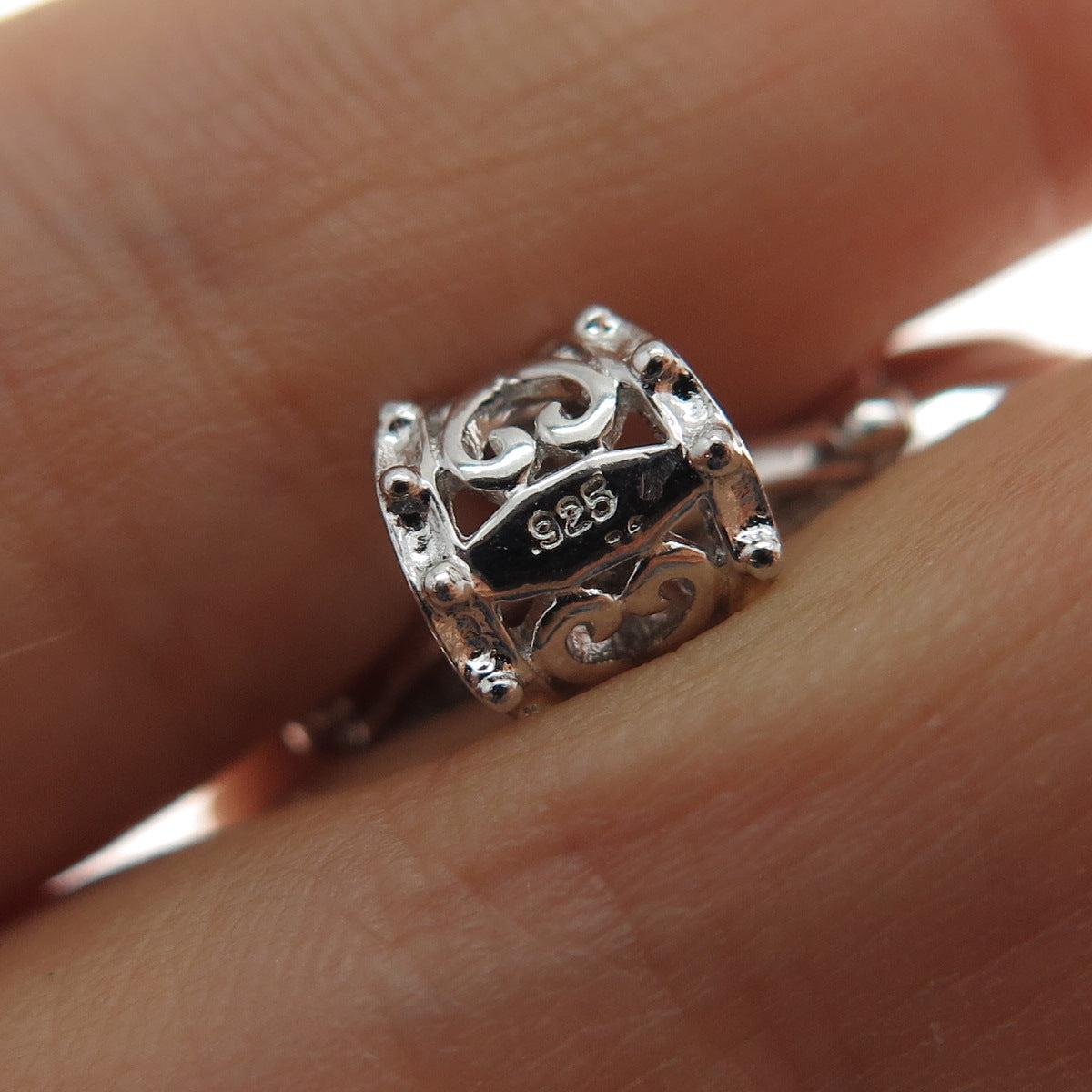 925 Sterling Silver Real Round-Cut Diamond Ornate Heart Charm Pendant