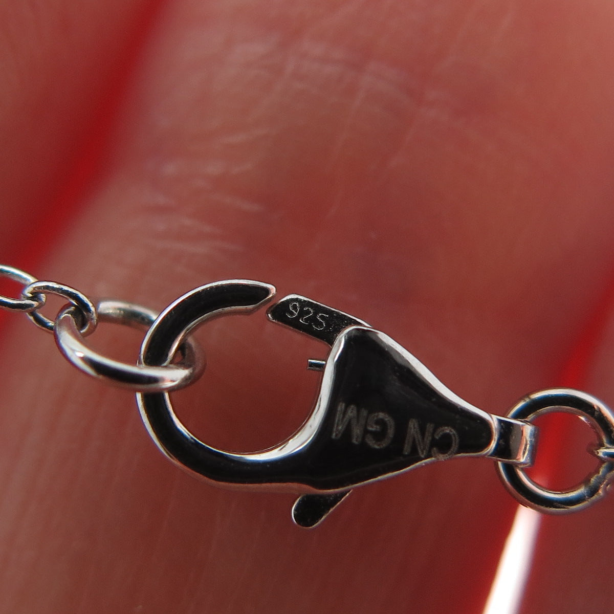 925 Sterling Silver Multi-Color C Z V-Style Cable Chain Necklace 16"