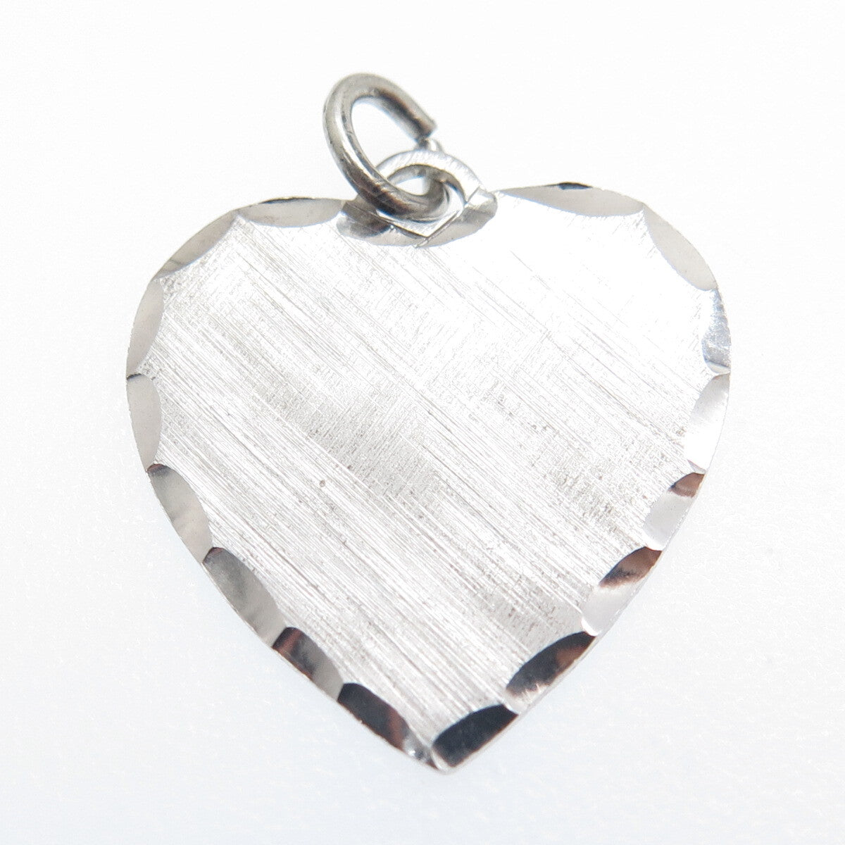 WELLS 925 Sterling Silver Vintage Diamond-Cut Heart Minimalist Charm Pendant