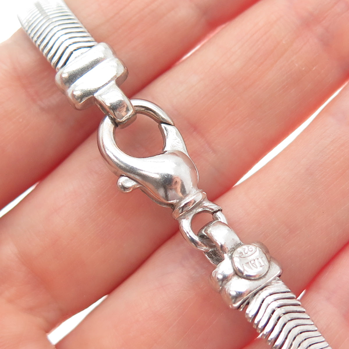 925 Sterling Silver Vintage Italy Herringbone Link Bracelet 6.75"