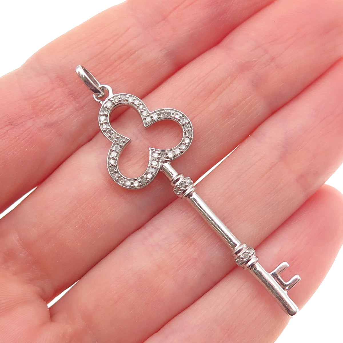 925 Sterling Silver Real Round-Cut Diamond Clubs Key Charm Pendant