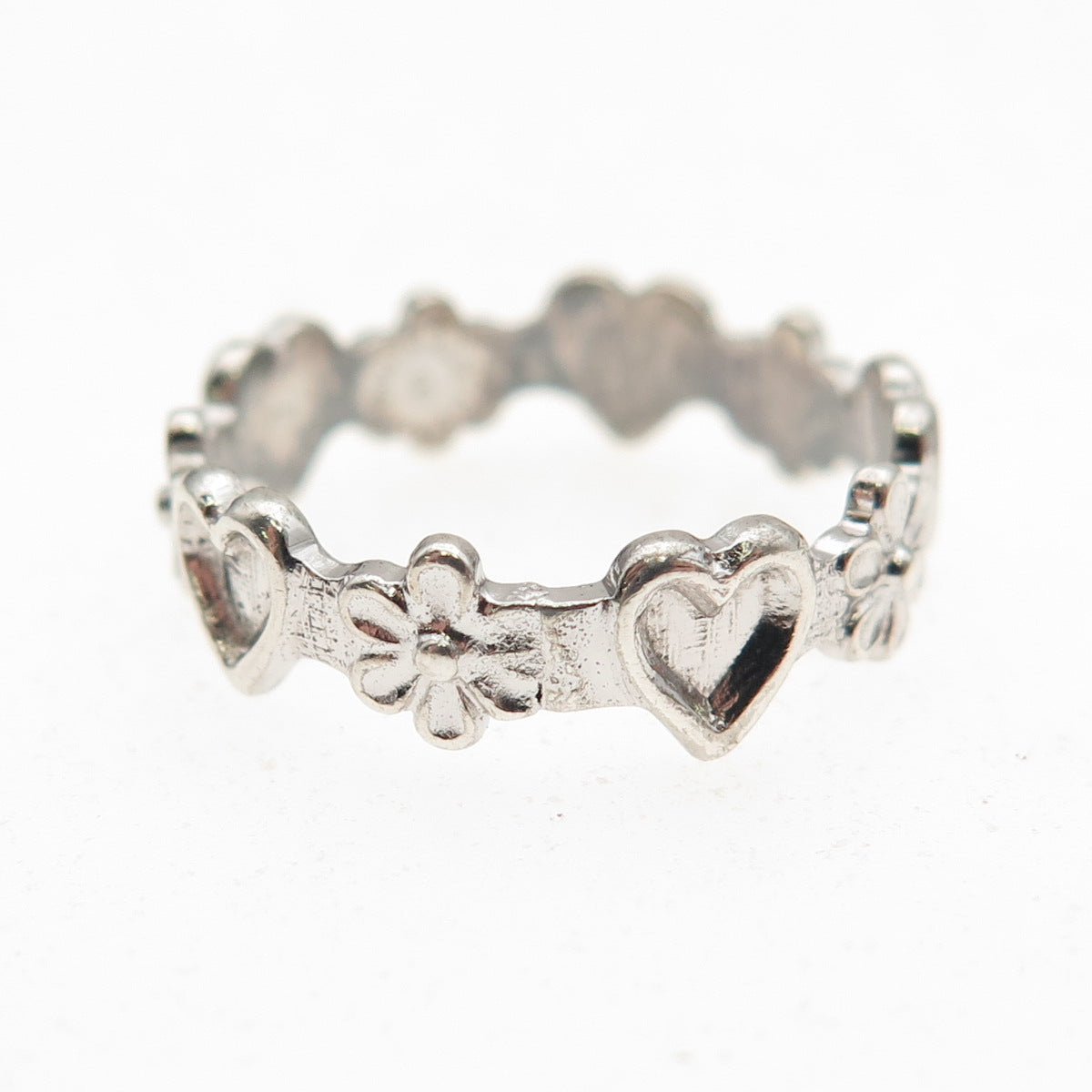 Beau 925 Sterling Silver Vintage Heart & Daisy Band Ring Size 6.25