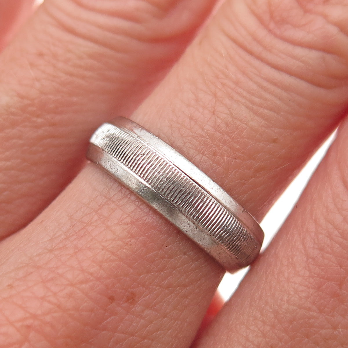 J.D. Schlang Co. 925 Sterling Silver Vintage Ribbed Oxidized Band Ring Size 7.25