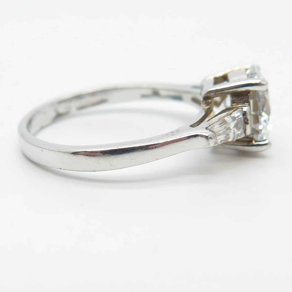 925 Sterling Silver Round-Cut C Z Ring Size 10