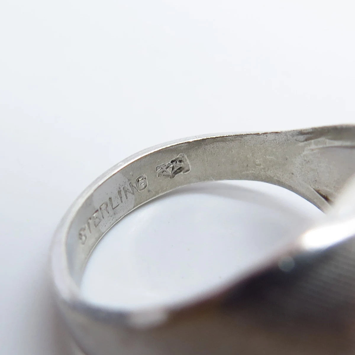 925 Sterling Silver Vintage Vargas Textured Ring Size 7.75