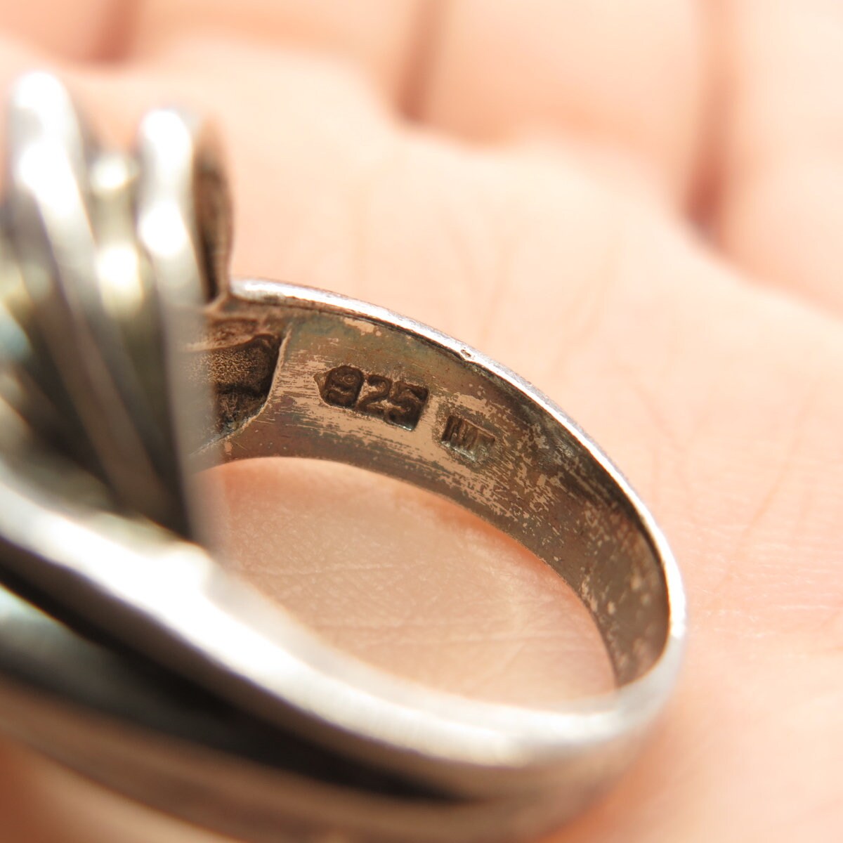 925 Sterling Silver Vintage Ribbed Ring Size 7.75