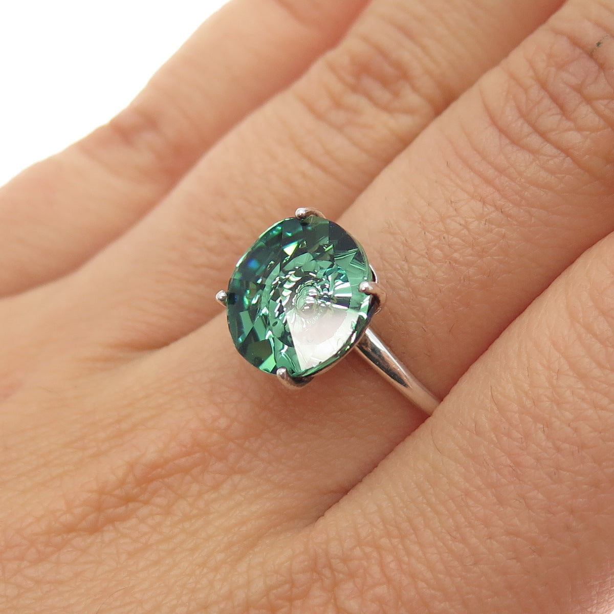 D'Joy 925 Sterling Silver Round-Cut Green Crystal Ring Size 6