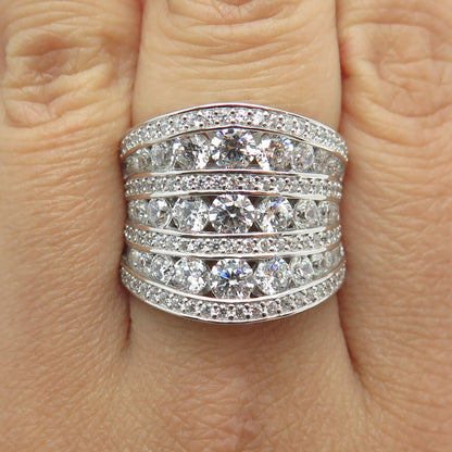 925 Sterling Silver Graduated Round-Cut C Z Wavy Ring Size 8