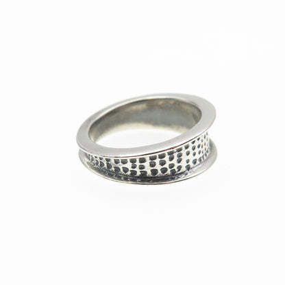 925 Sterling Silver Vintage Modernist Dotted Oxidized Ring Size 5.75
