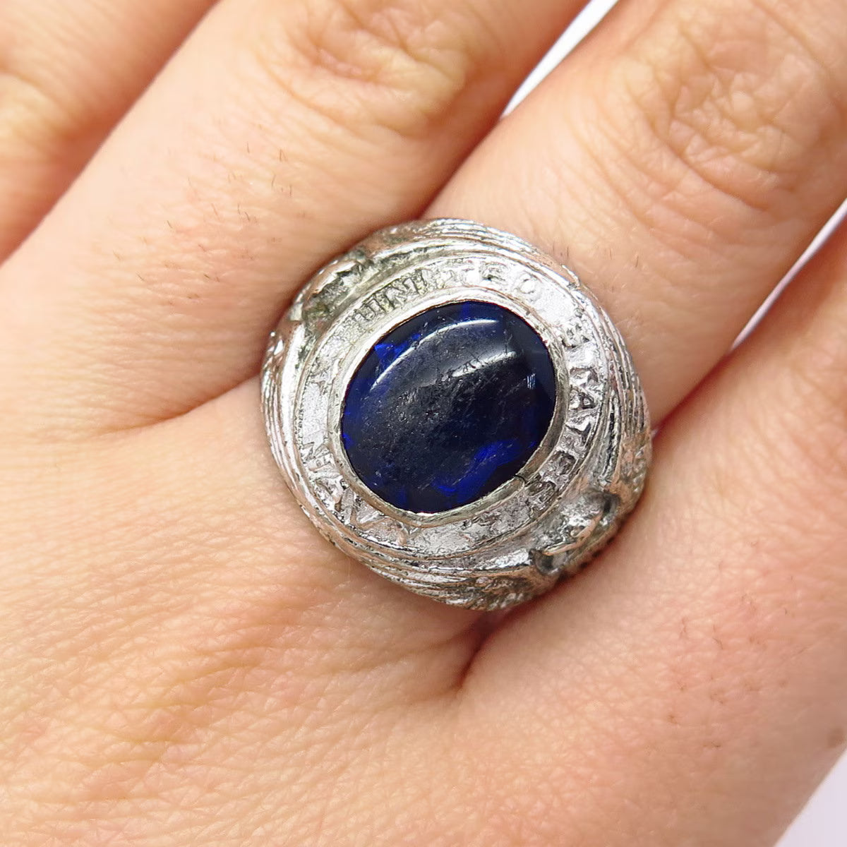 925 Sterling Silver Vintage Blue Glass Ring Size 8.5