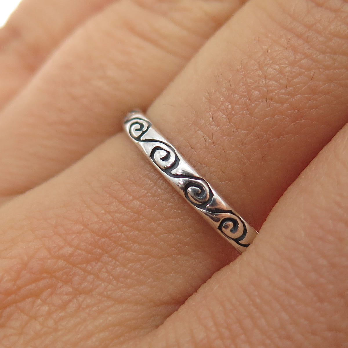 SHUBE 925 Sterling Silver Vintage Spiral Oxidized Stackable Band Ring Size 9