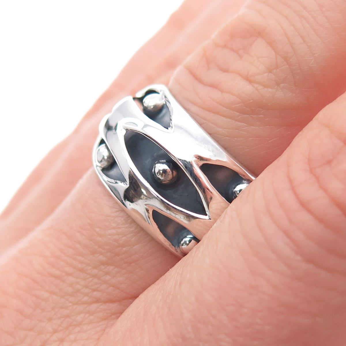 925 Sterling Silver Vintage Mexico Modernist Beaded Oxidized Band Ring Size 8.25