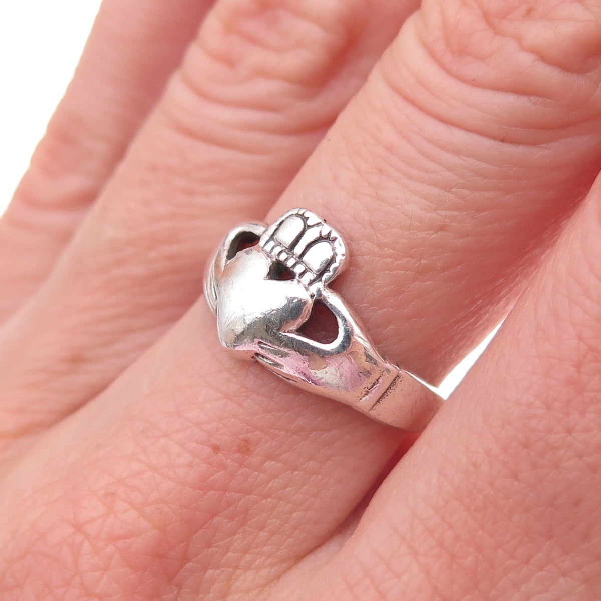 925 Sterling Silver Vintage Irish Claddagh Oxidized Ring Size 6.75