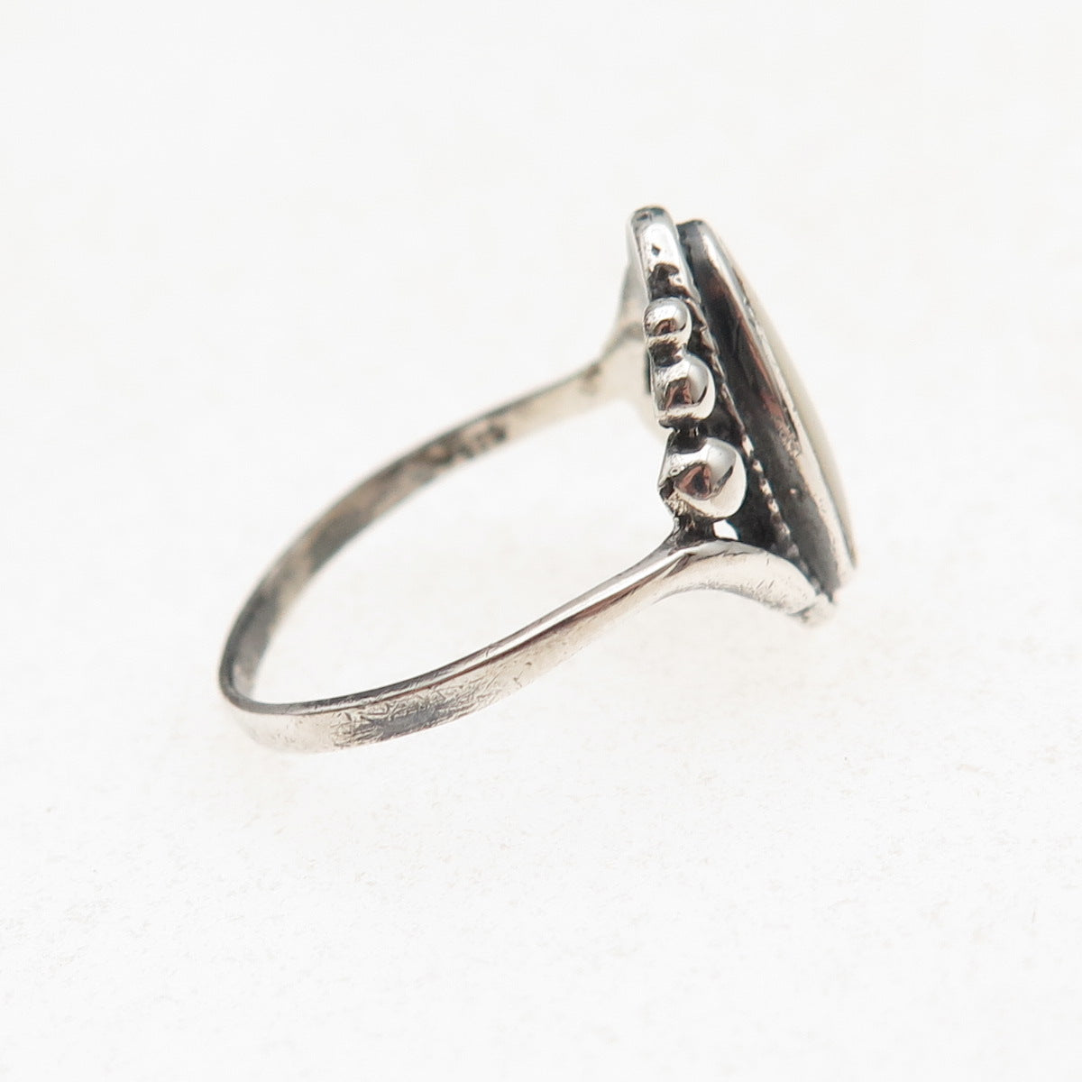 925 Sterling Silver Vintage Real MOP Beaded Oxidized Ring Size 6