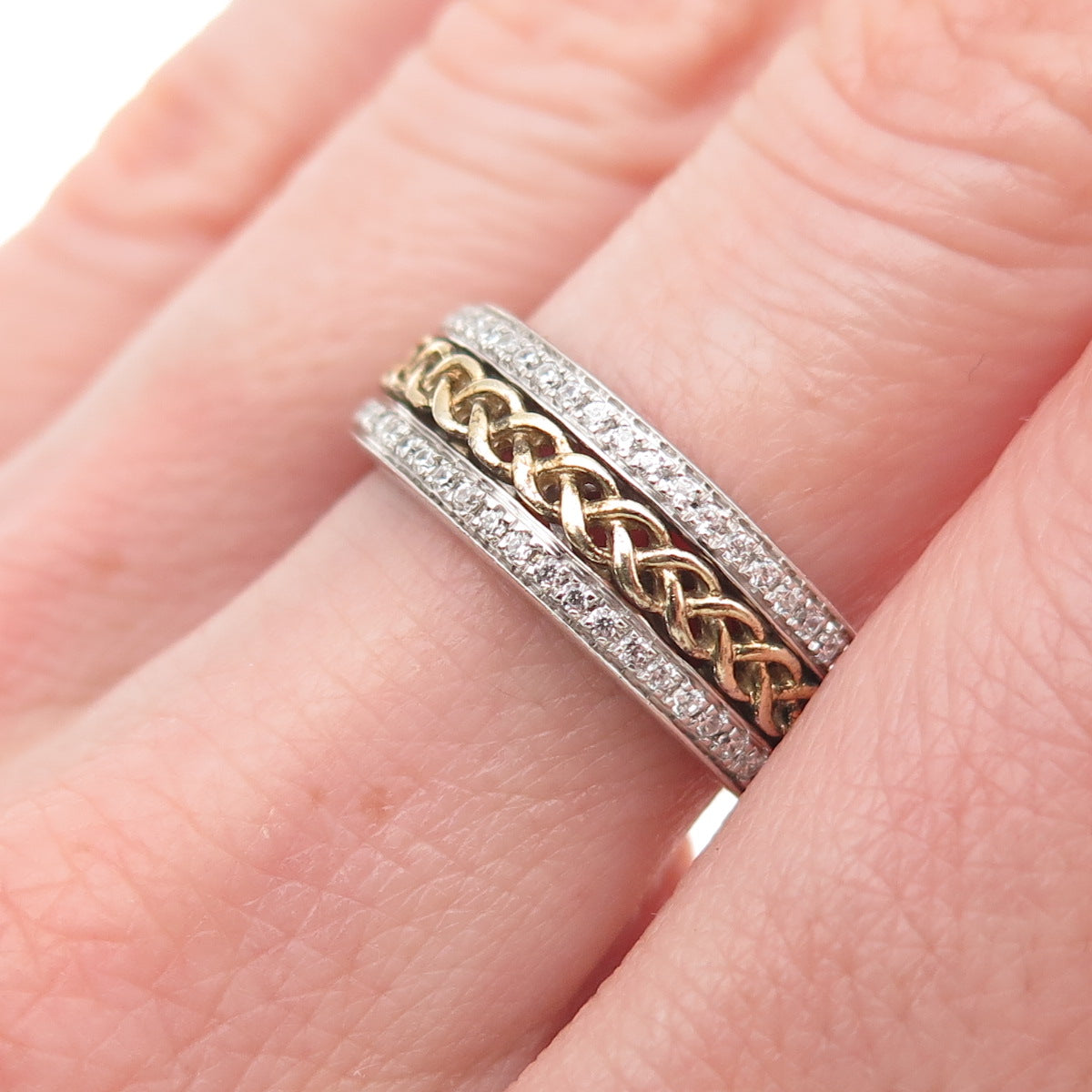 925 Sterling Silver 2-Tone Round-Cut C Z Braided Band Ring Size 7.25